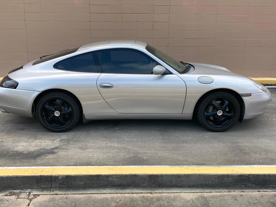 1999 Porsche 996 Carrera - Image 14 of 31