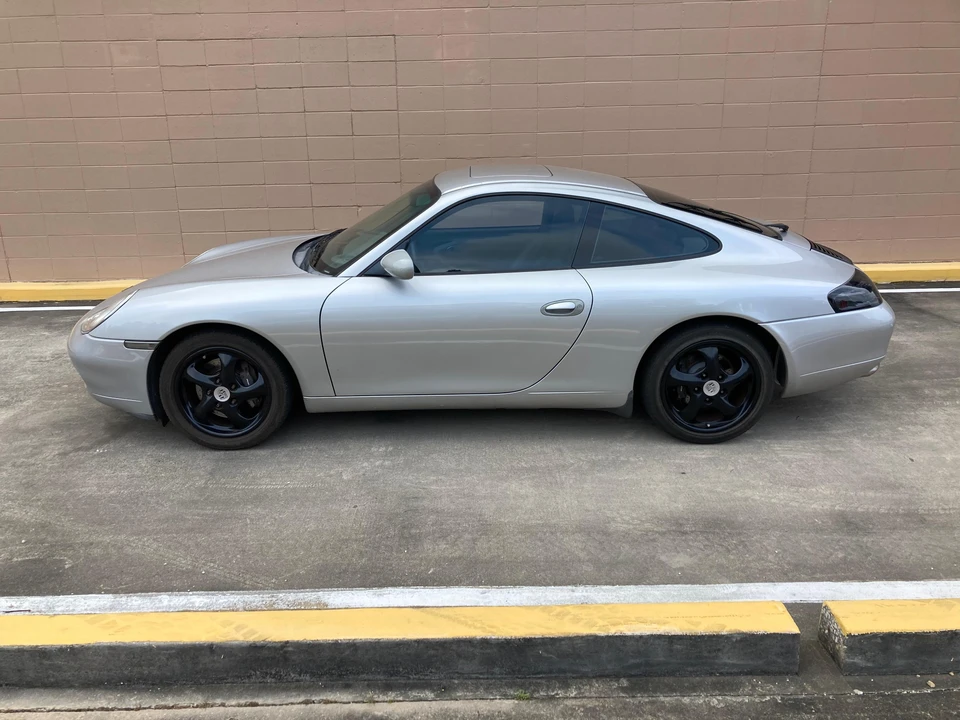 1999 Porsche 996 Carrera - Image 9 of 31