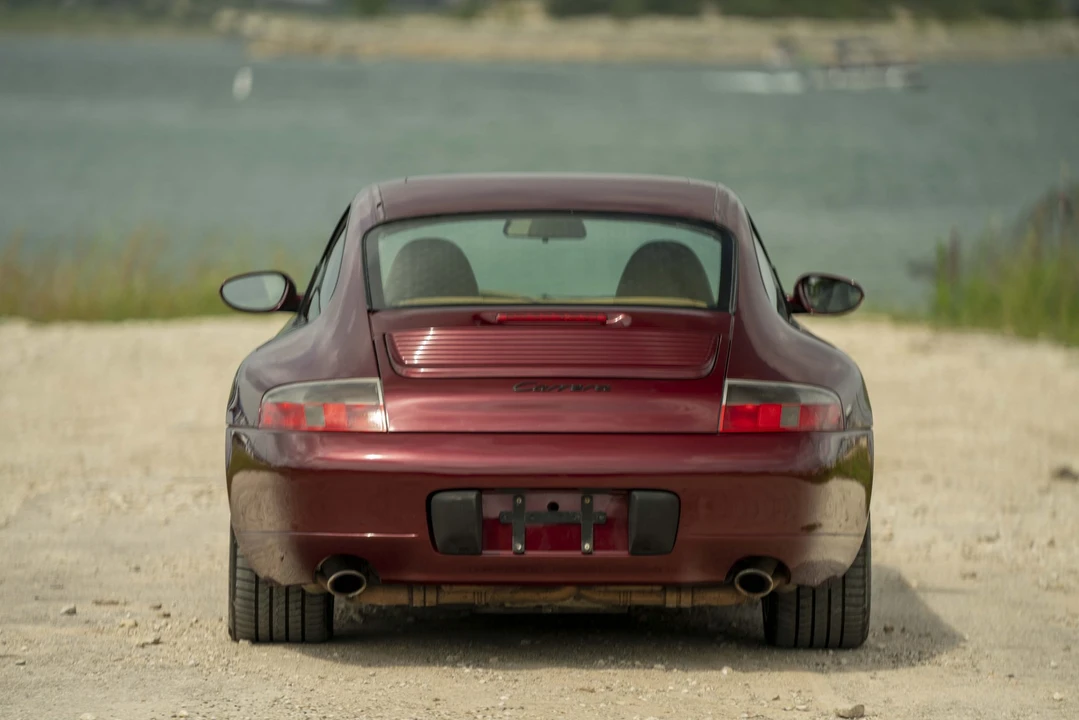 1999 Porsche 996 Carrera - Image 10 of 31
