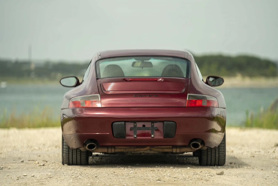 1999 Porsche 996 Carrera - Image 9 of 31