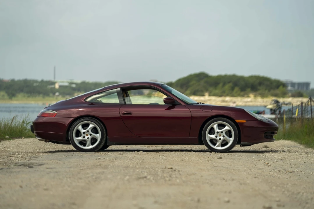 1999 Porsche 996 Carrera - Image 14 of 31