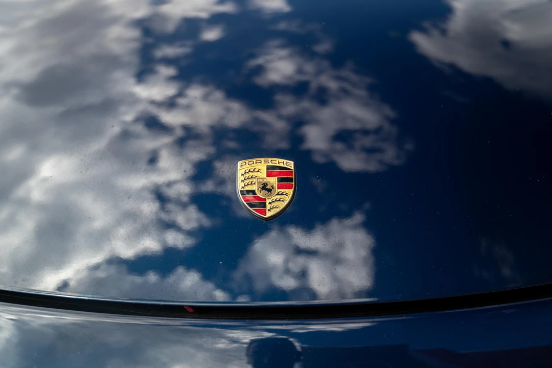 1999 Porsche 996 Carrera - Image 22 of 30