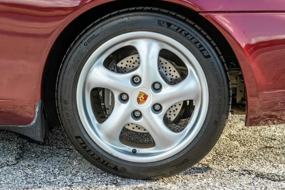 1999 Porsche 996 Carrera - Image 26 of 31