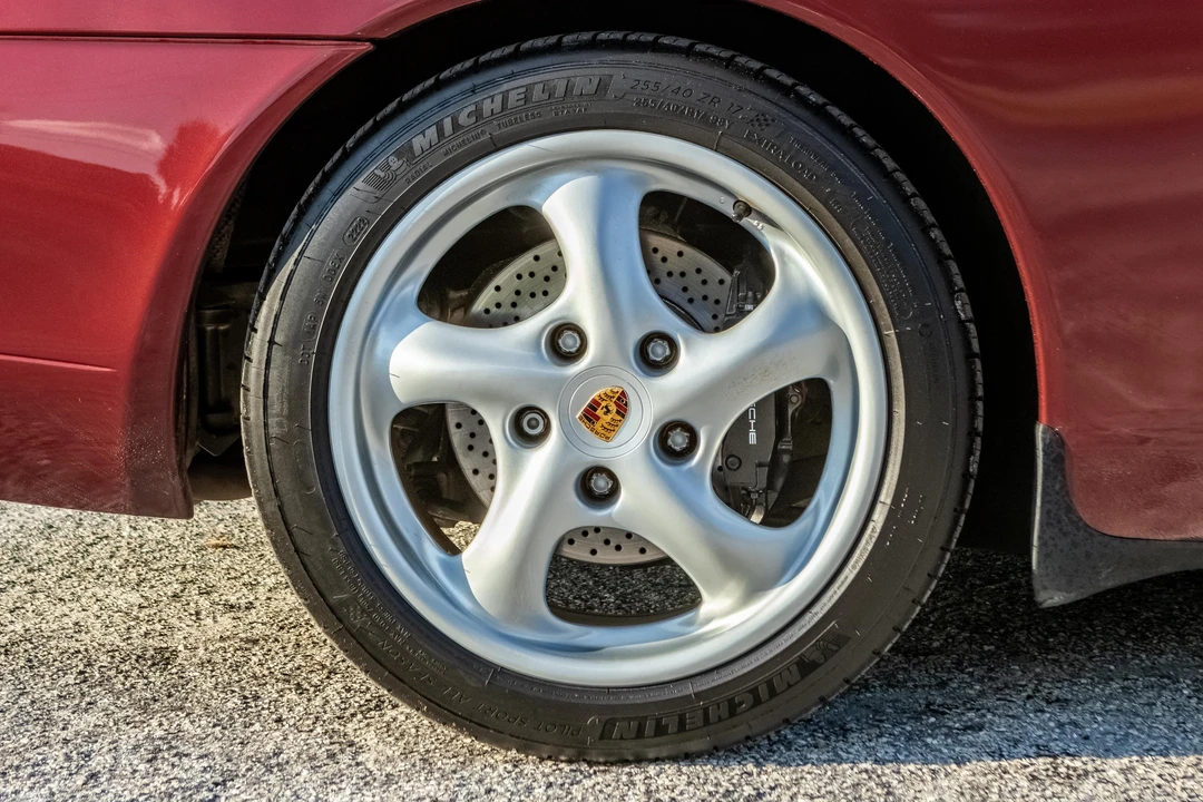 1999 Porsche 996 Carrera - Image 27 of 31