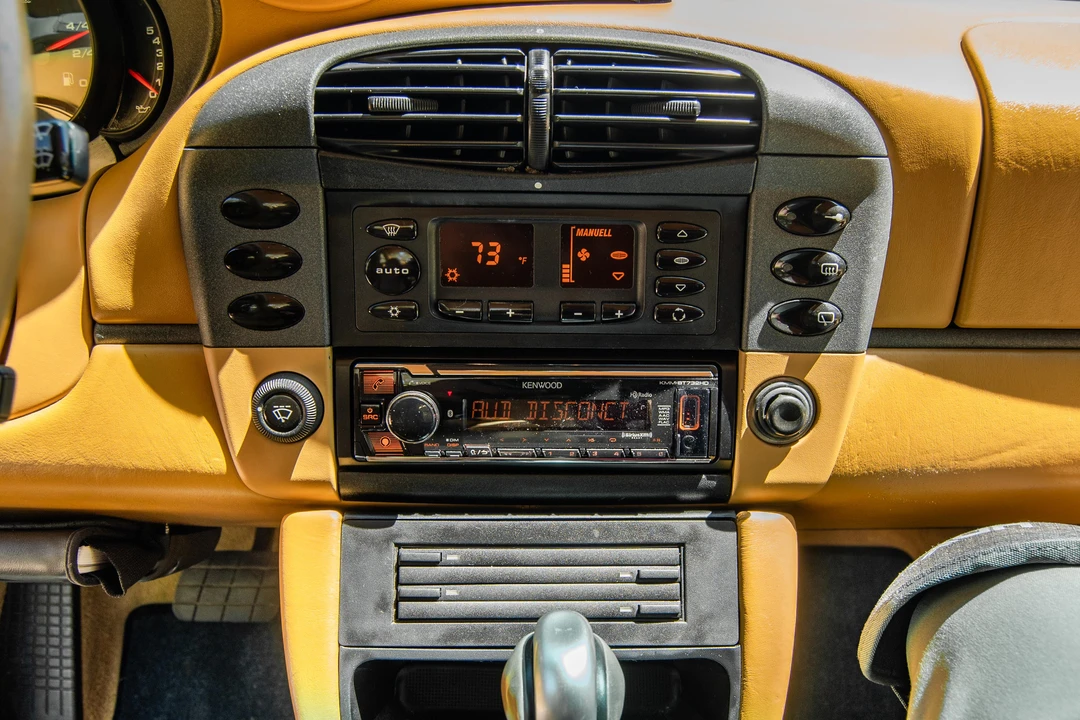 1999 Porsche 996 Carrera - Image 30 of 31