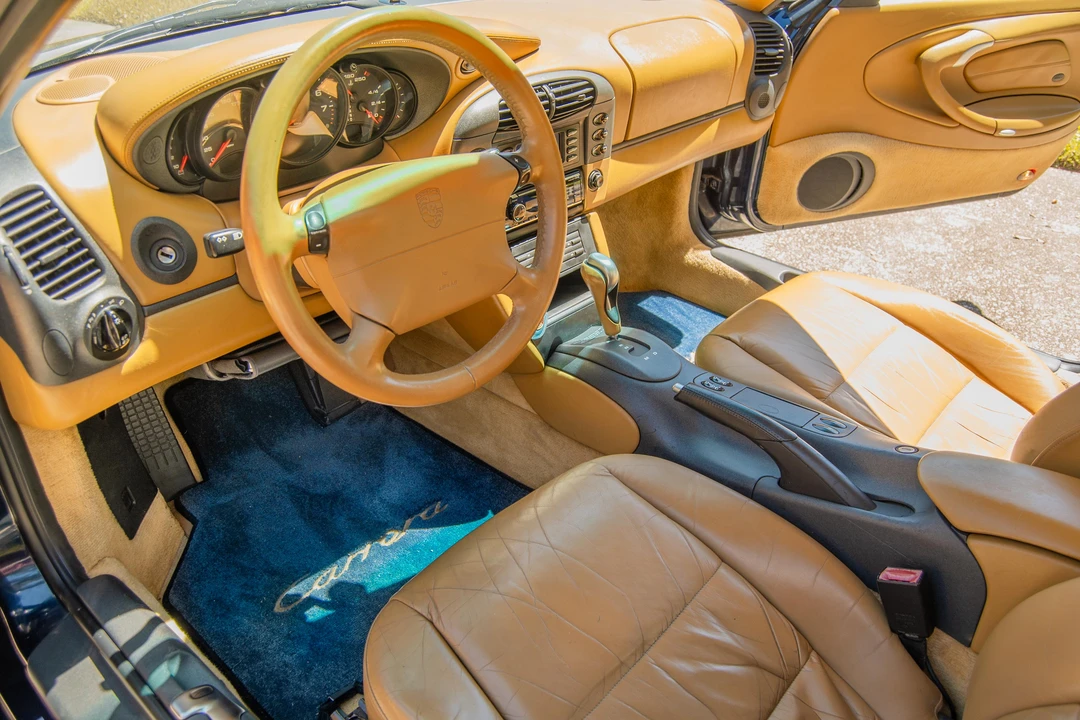 1999 Porsche 996 Carrera - Image 27 of 31