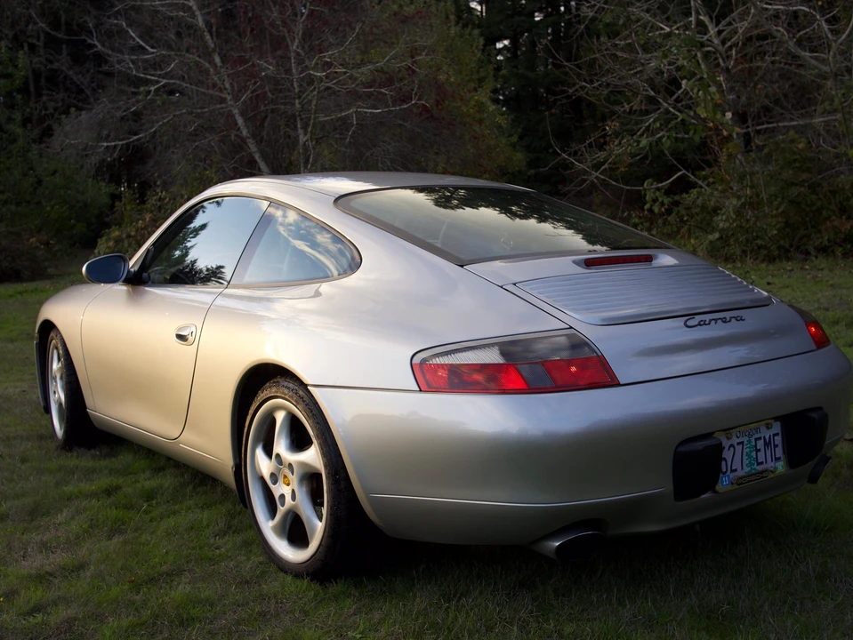 1999 Porsche 996 Carrera - Image 22 of 31