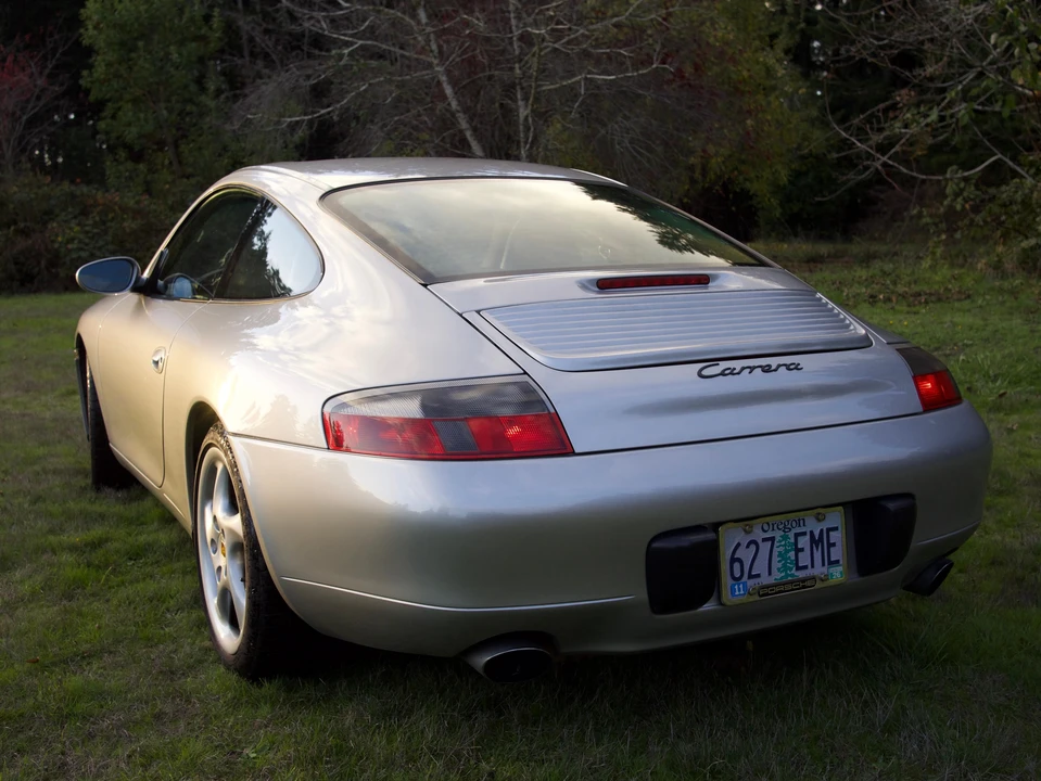 1999 Porsche 996 Carrera - Image 23 of 31