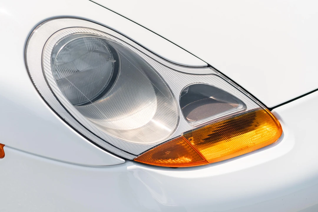 1999 Porsche 996 Carrera - Image 12 of 31