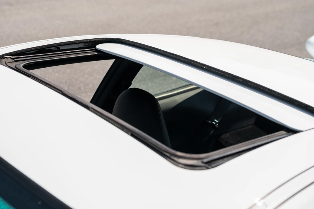 1999 Porsche 996 Carrera - Image 30 of 31