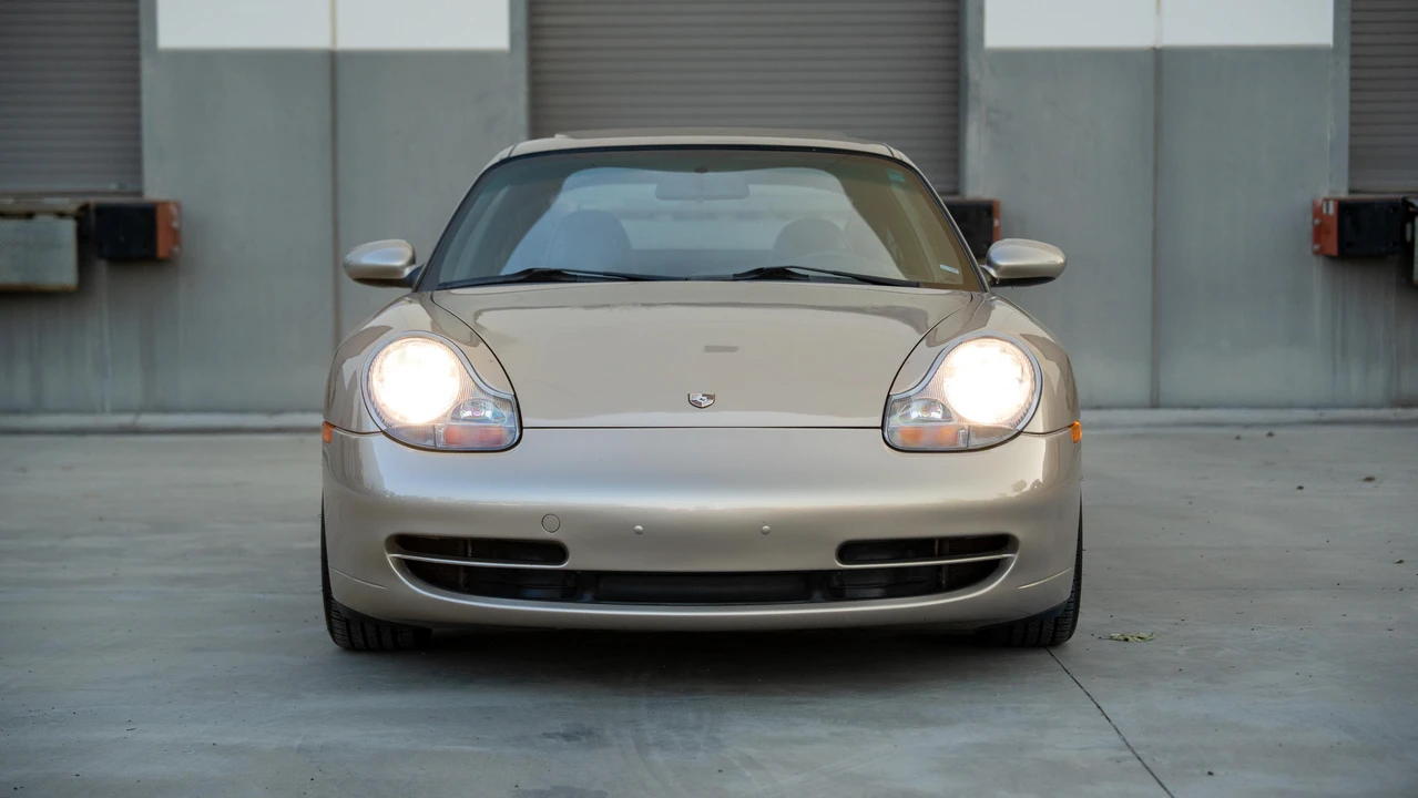 1999 Porsche 996 Carrera - Image 10 of 31