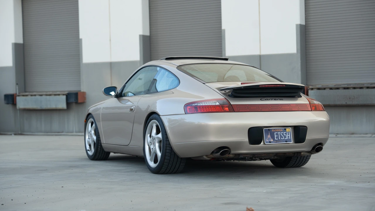 1999 Porsche 996 Carrera - Image 17 of 31