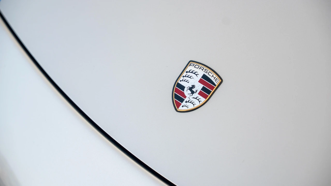 1999 Porsche 996 Carrera - Image 27 of 31