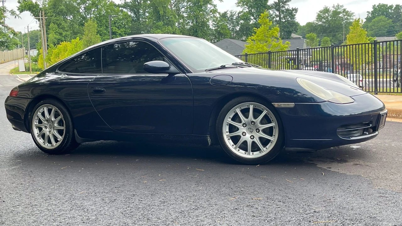 1999 Porsche 996 Carrera - Image 12 of 31