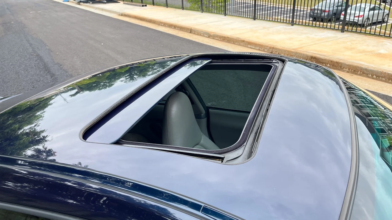 1999 Porsche 996 Carrera - Image 24 of 31