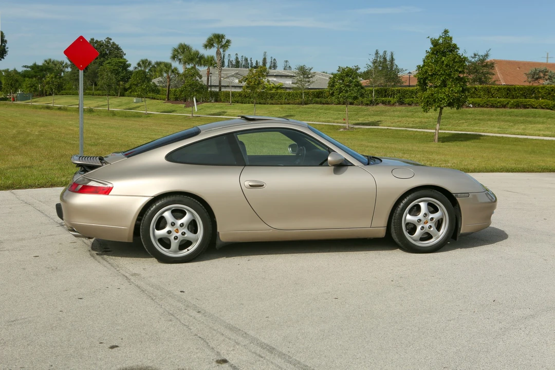 1999 Porsche 996 Carrera - Image 22 of 31