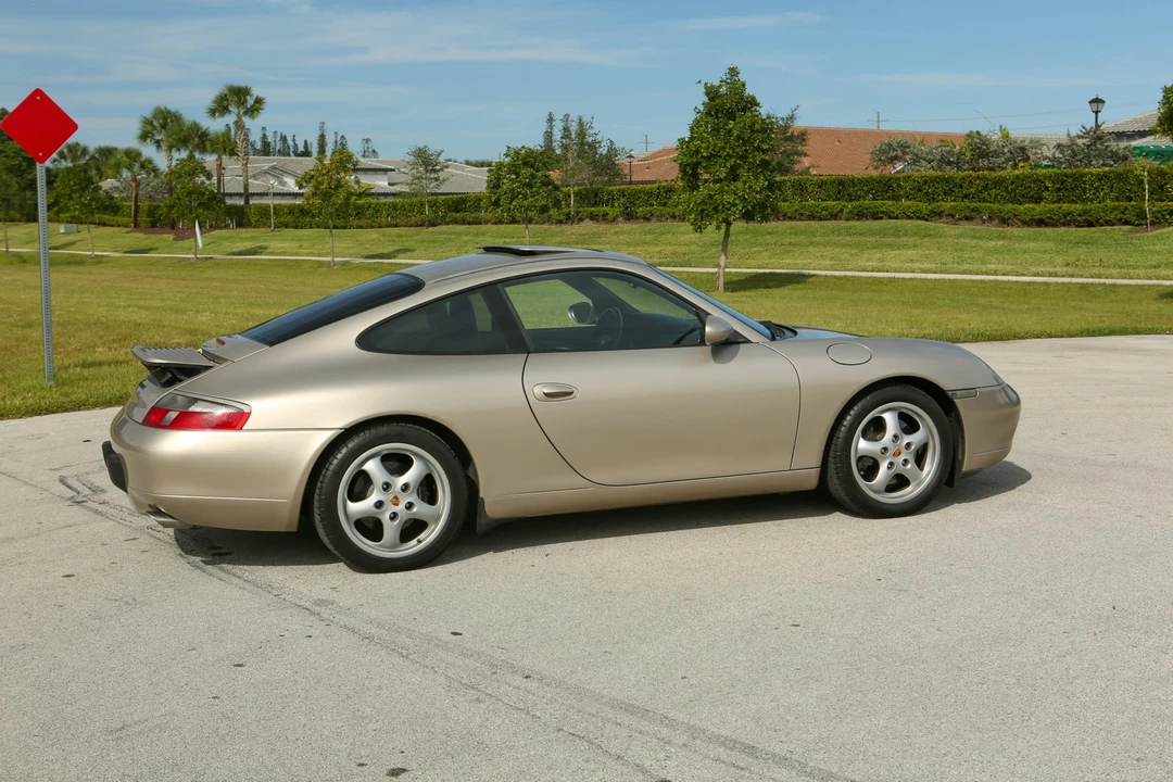 1999 Porsche 996 Carrera - Image 24 of 31