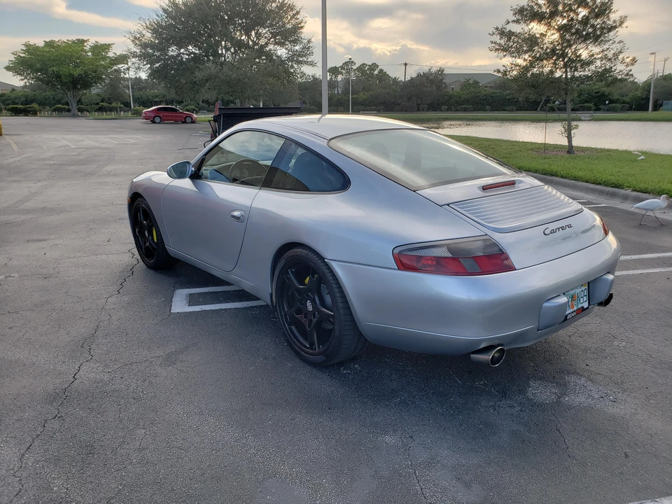 1999 Porsche 996 Carrera - Image 10 of 31