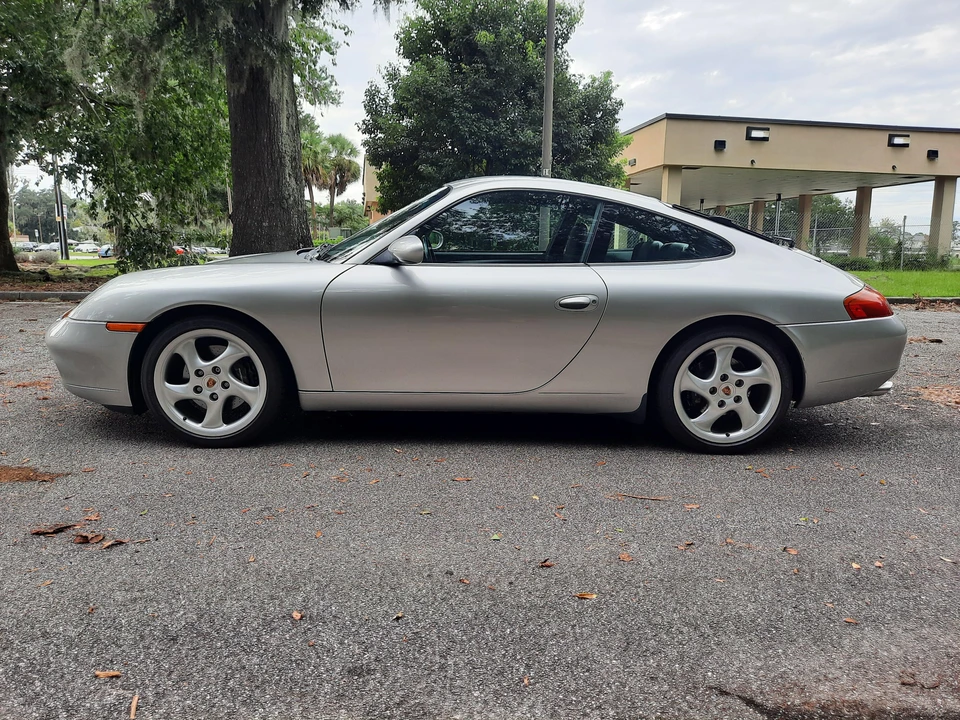 1999 Porsche 996 Carrera - Image 13 of 31