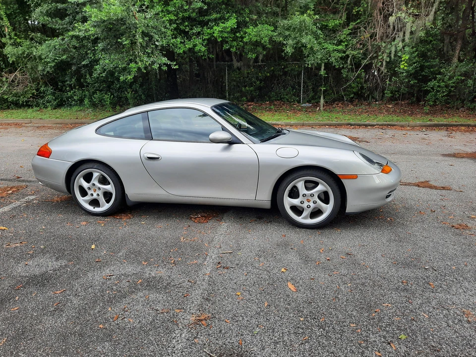 1999 Porsche 996 Carrera - Image 28 of 31