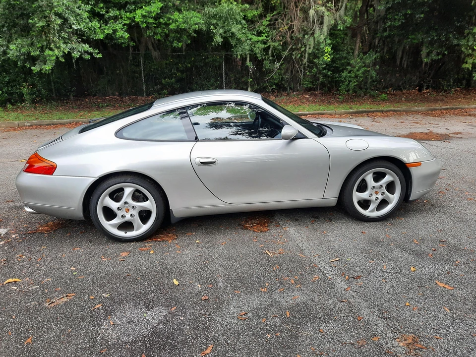 1999 Porsche 996 Carrera - Image 26 of 31