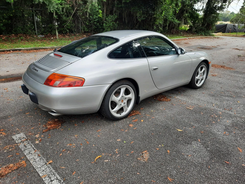 1999 Porsche 996 Carrera - Image 24 of 31