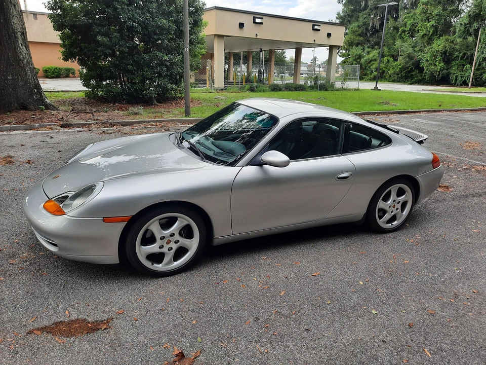 1999 Porsche 996 Carrera - Image 10 of 31