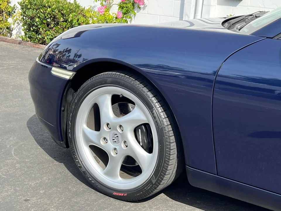 1999 Porsche 996 Carrera - Image 28 of 31