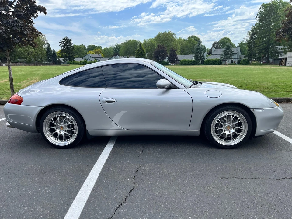 1999 Porsche 996 Carrera - Image 9 of 31