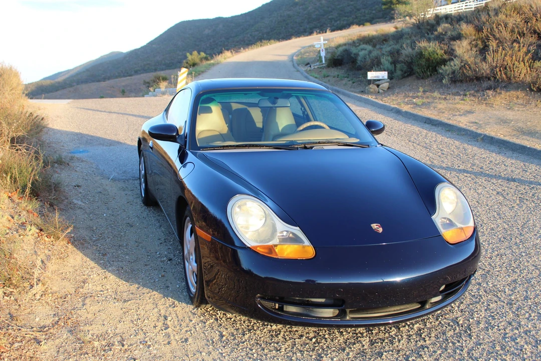 1999 Porsche 996 Carrera - Image 12 of 31