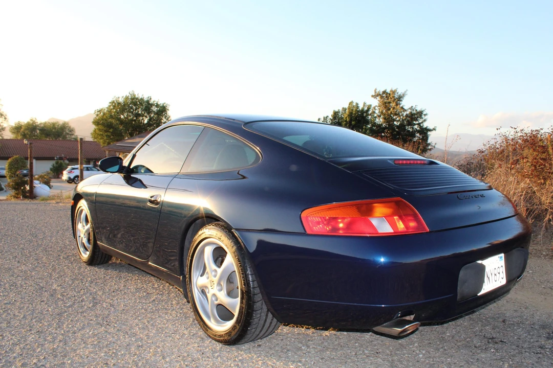 1999 Porsche 996 Carrera - Image 28 of 31