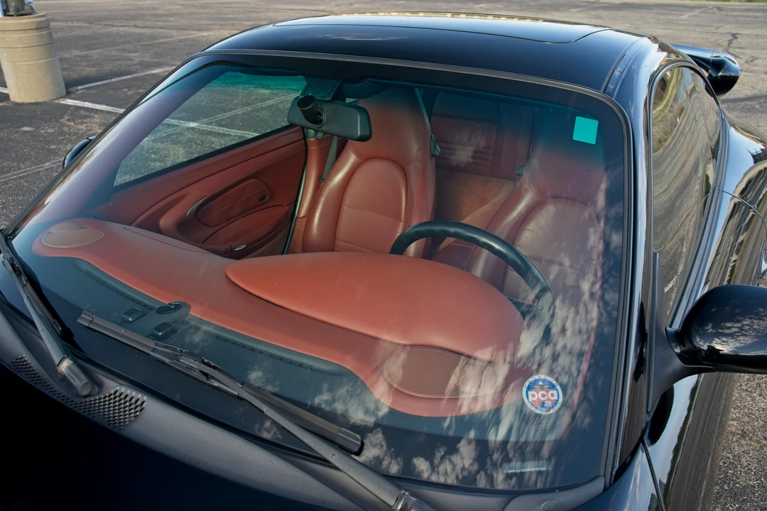 1999 Porsche 996 Carrera - Image 25 of 31