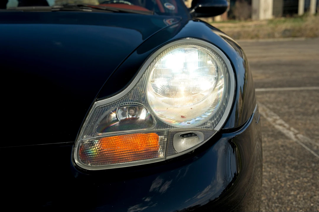 1999 Porsche 996 Carrera - Image 21 of 31