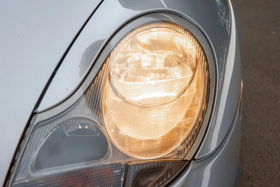 1999 Porsche 996 Carrera - Image 11 of 31