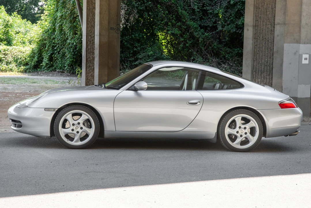 1999 Porsche 996 Carrera - Image 8 of 31