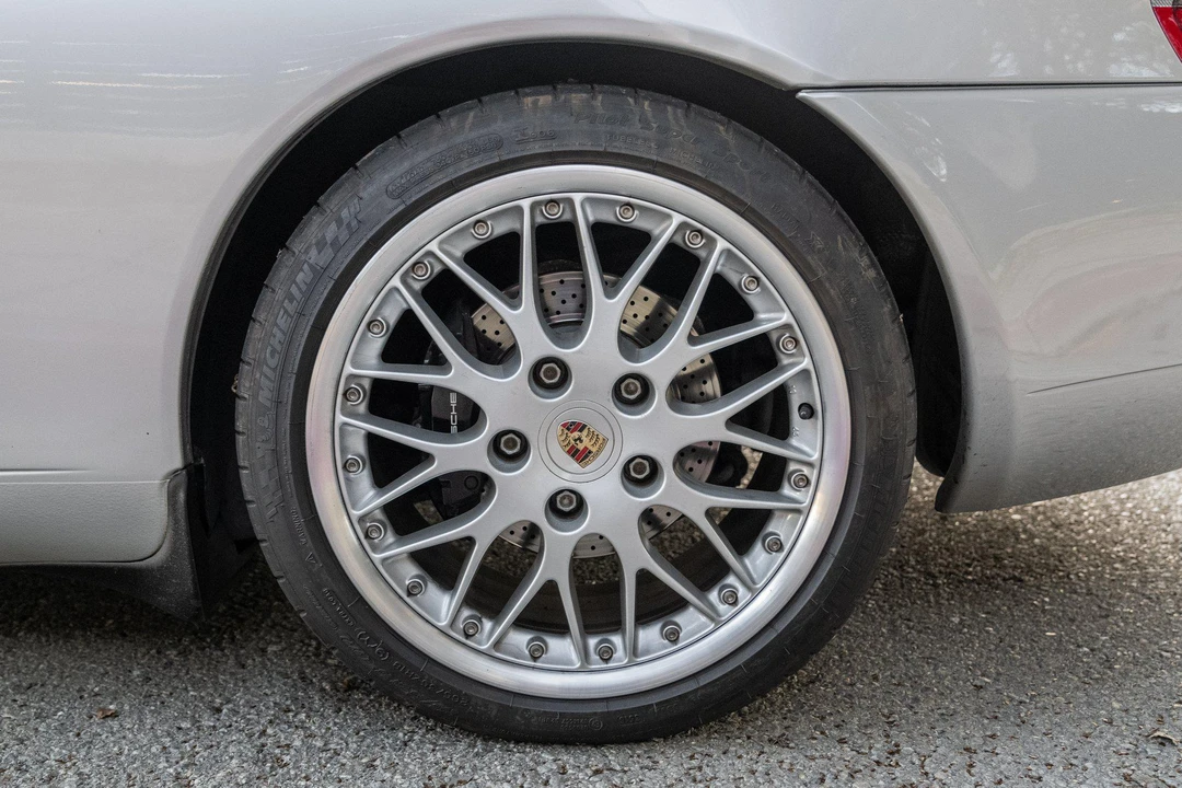 1999 Porsche 996 Carrera - Image 28 of 31