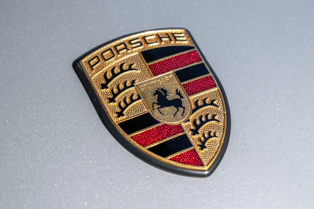 1999 Porsche 996 Carrera - Image 24 of 31