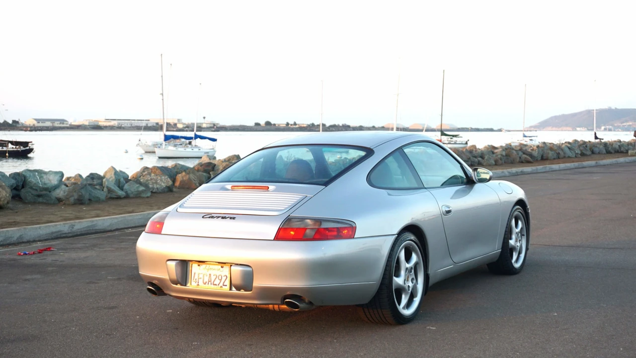 1999 Porsche 996 Carrera - Image 8 of 31