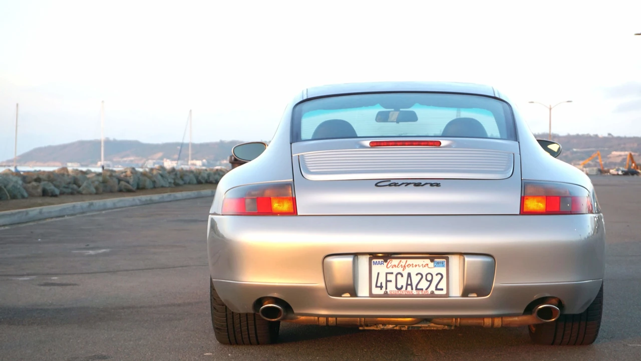1999 Porsche 996 Carrera - Image 10 of 31