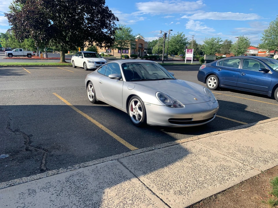 1999 Porsche 996 Carrera - Image 19 of 30