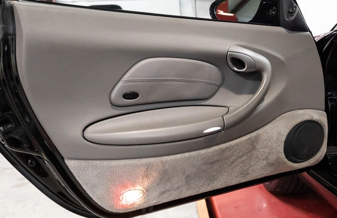 1999 Porsche 996 Carrera - Image 9 of 28