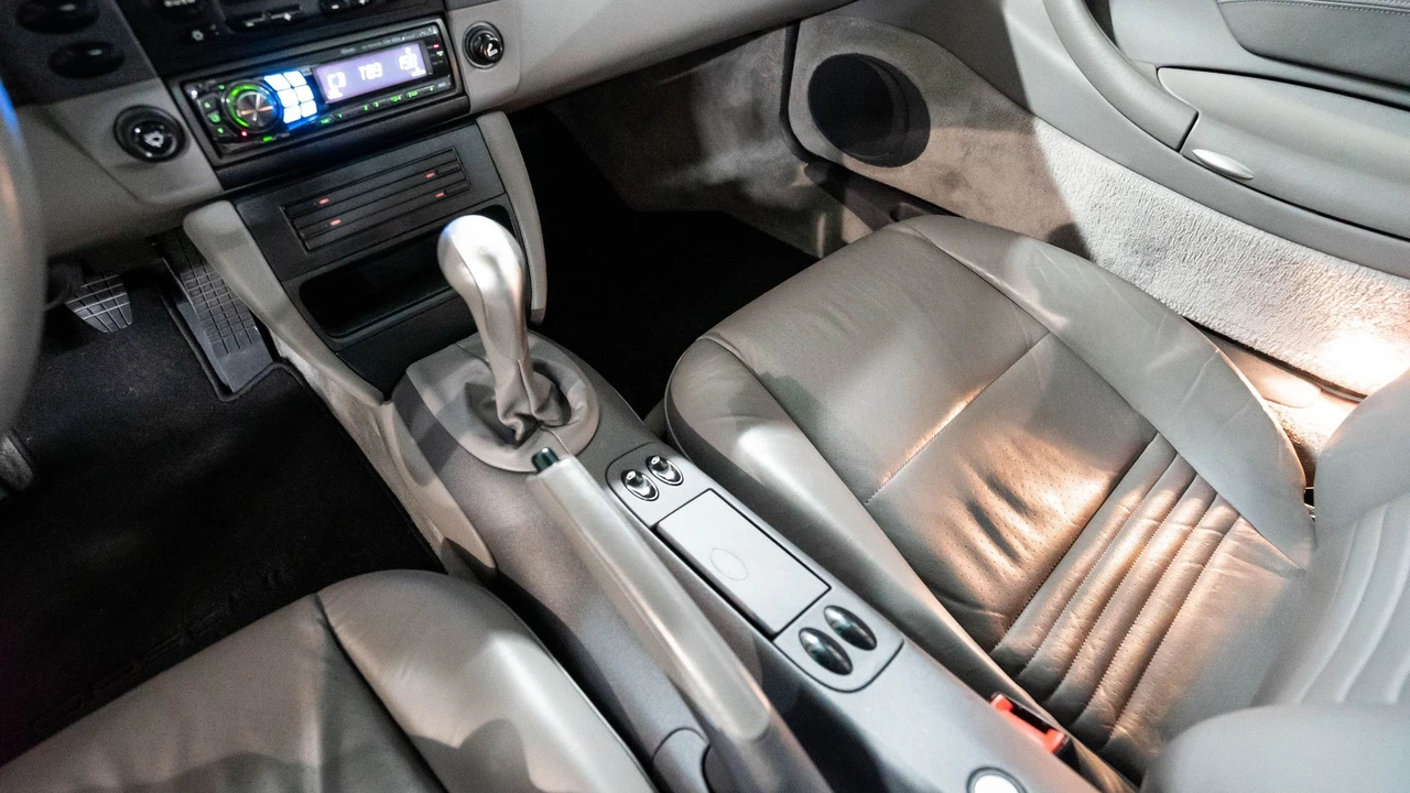 1999 Porsche 996 Carrera - Image 15 of 28