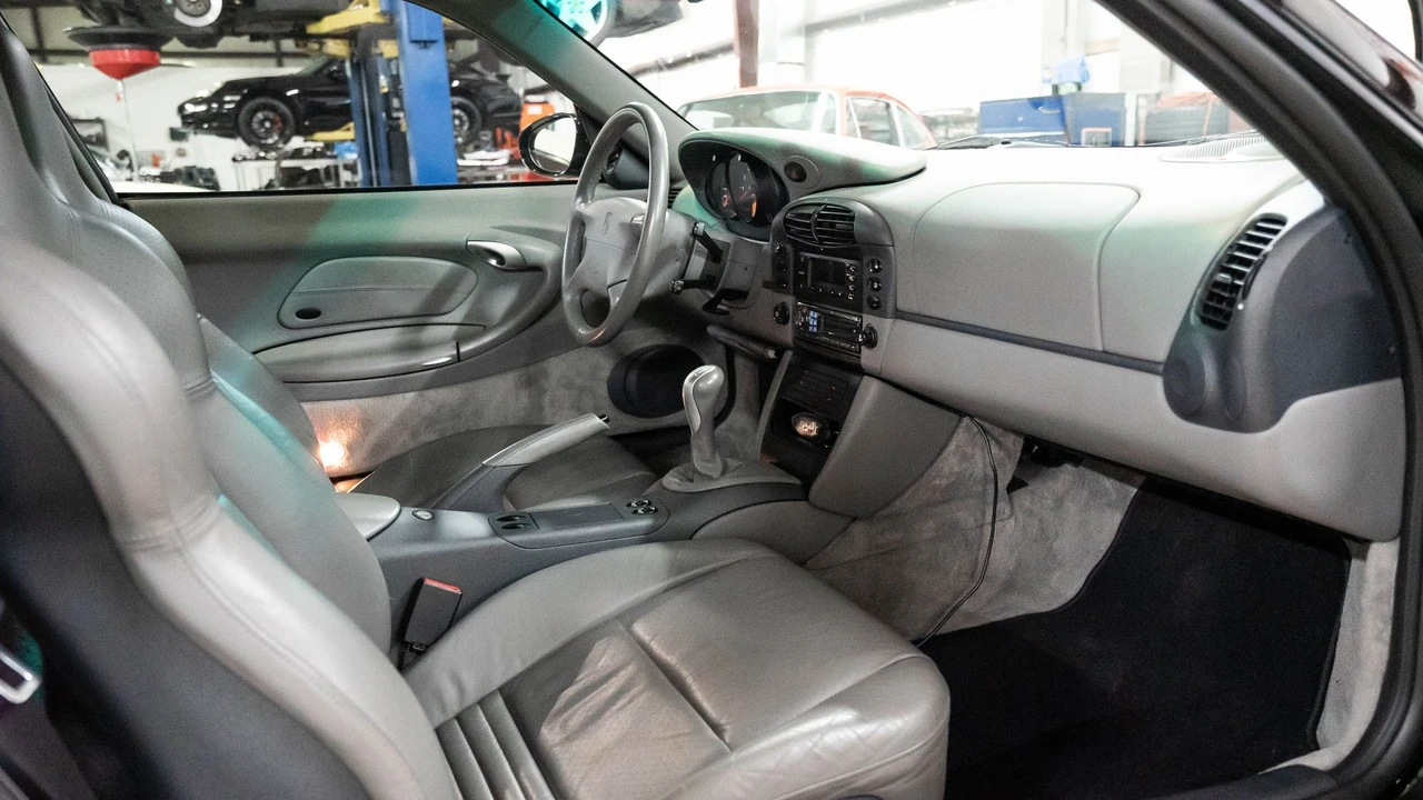 1999 Porsche 996 Carrera - Image 19 of 28