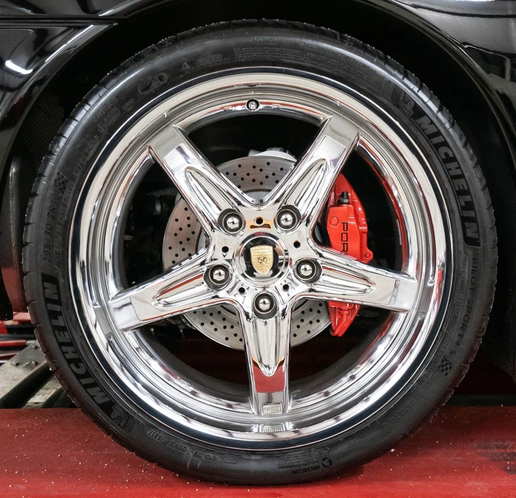 1999 Porsche 996 Carrera - Image 25 of 28