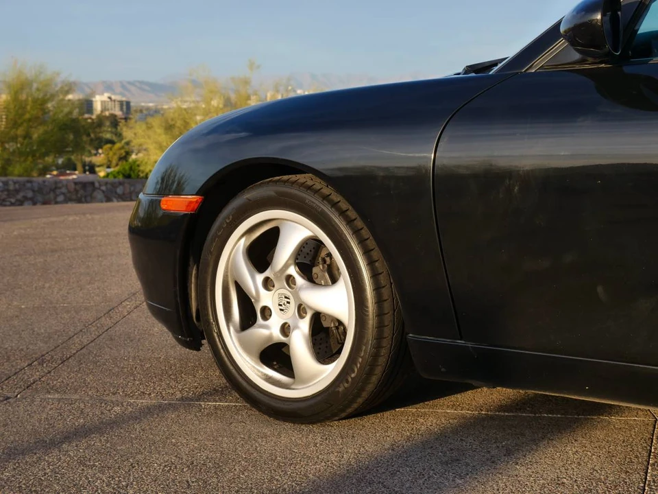 1999 Porsche 996 Carrera - Image 16 of 24