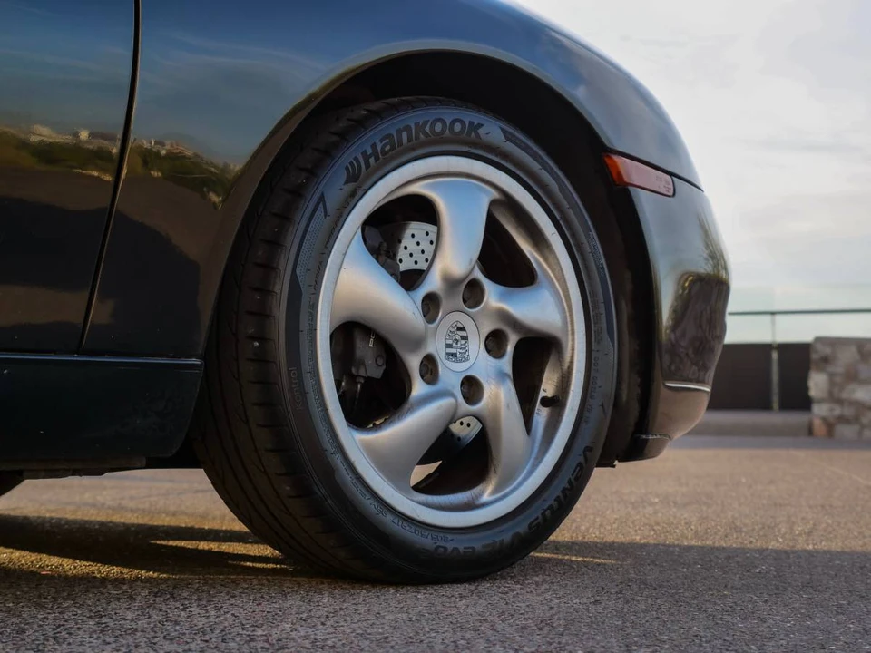 1999 Porsche 996 Carrera - Image 15 of 24