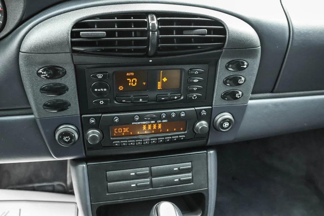 1999 Porsche 996 Carrera - Image 16 of 21