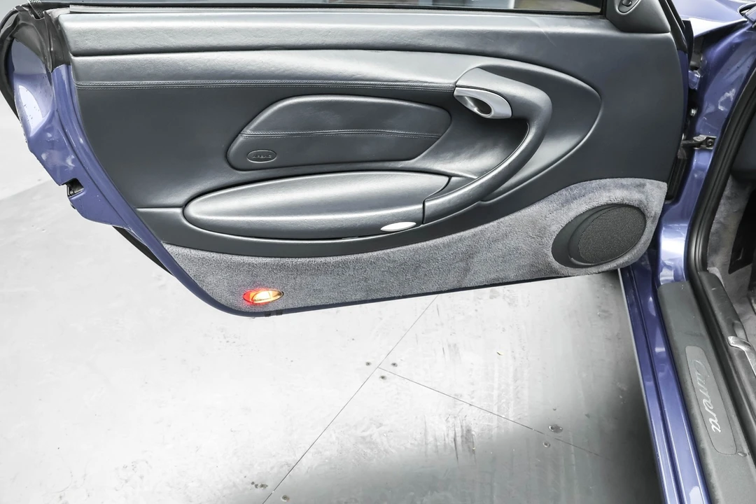 1999 Porsche 996 Carrera - Image 10 of 21