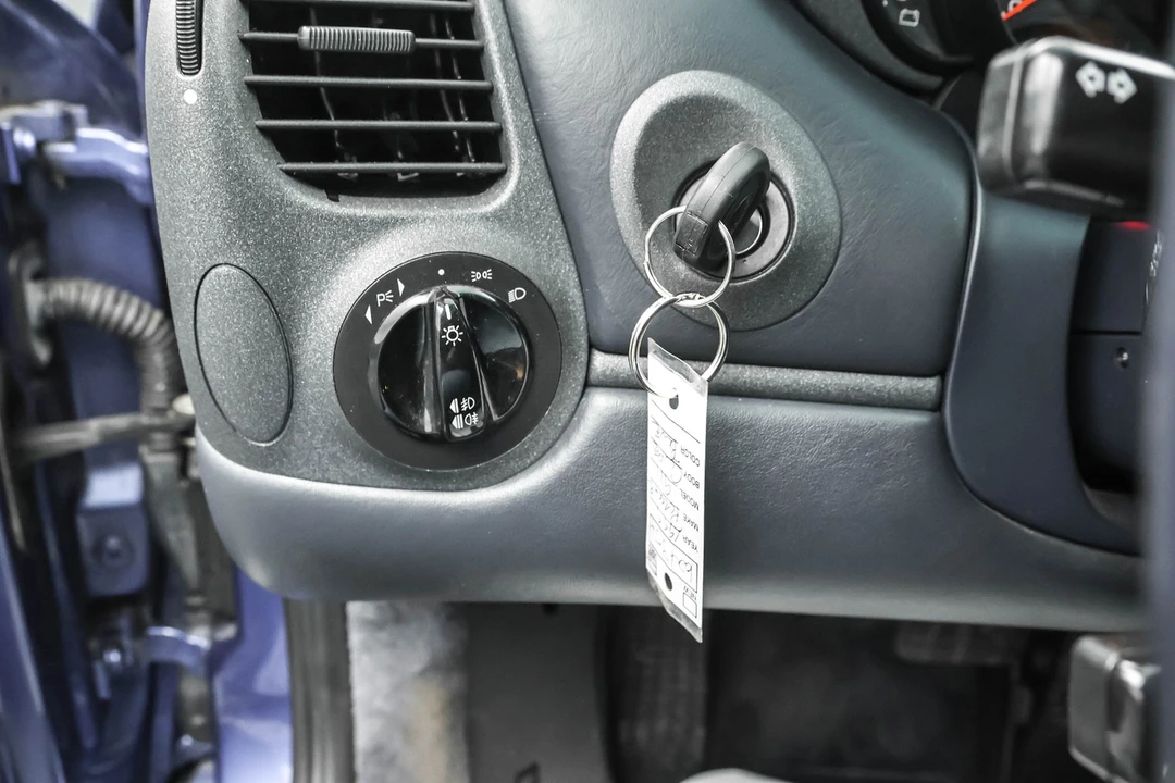 1999 Porsche 996 Carrera - Image 11 of 21