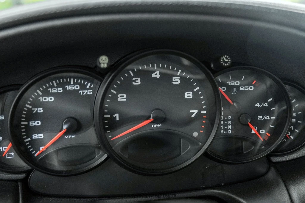 1999 Porsche 996 Carrera - Image 24 of 24